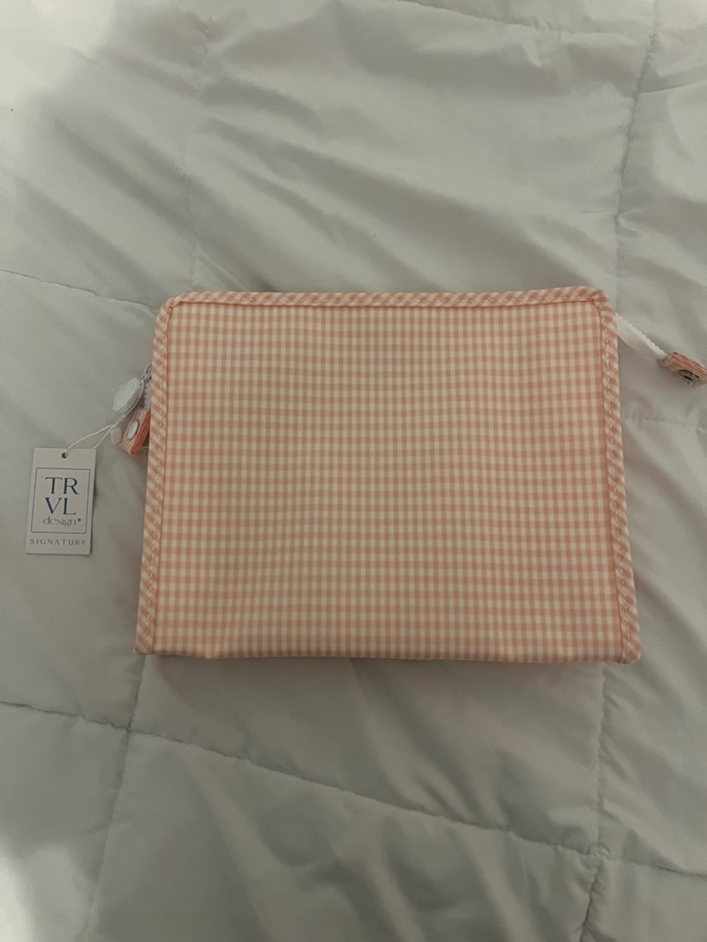 NWT TRVL Roadie Large Zip Bag